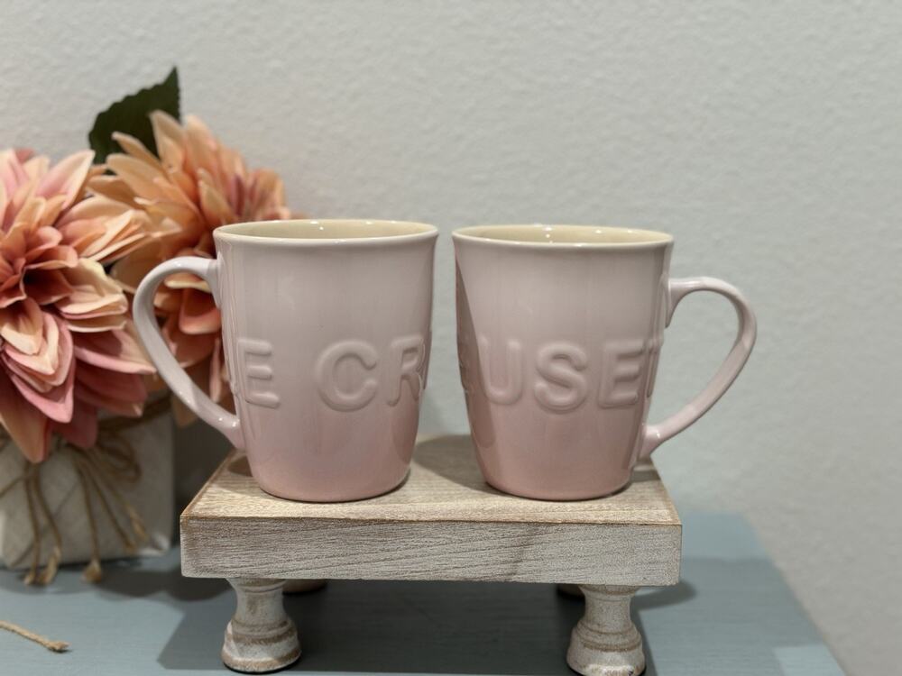 Le Creuset Stoneware XL 580 ML Coffee Logo mugs Set of 2- ( Shell Pink ) NEW